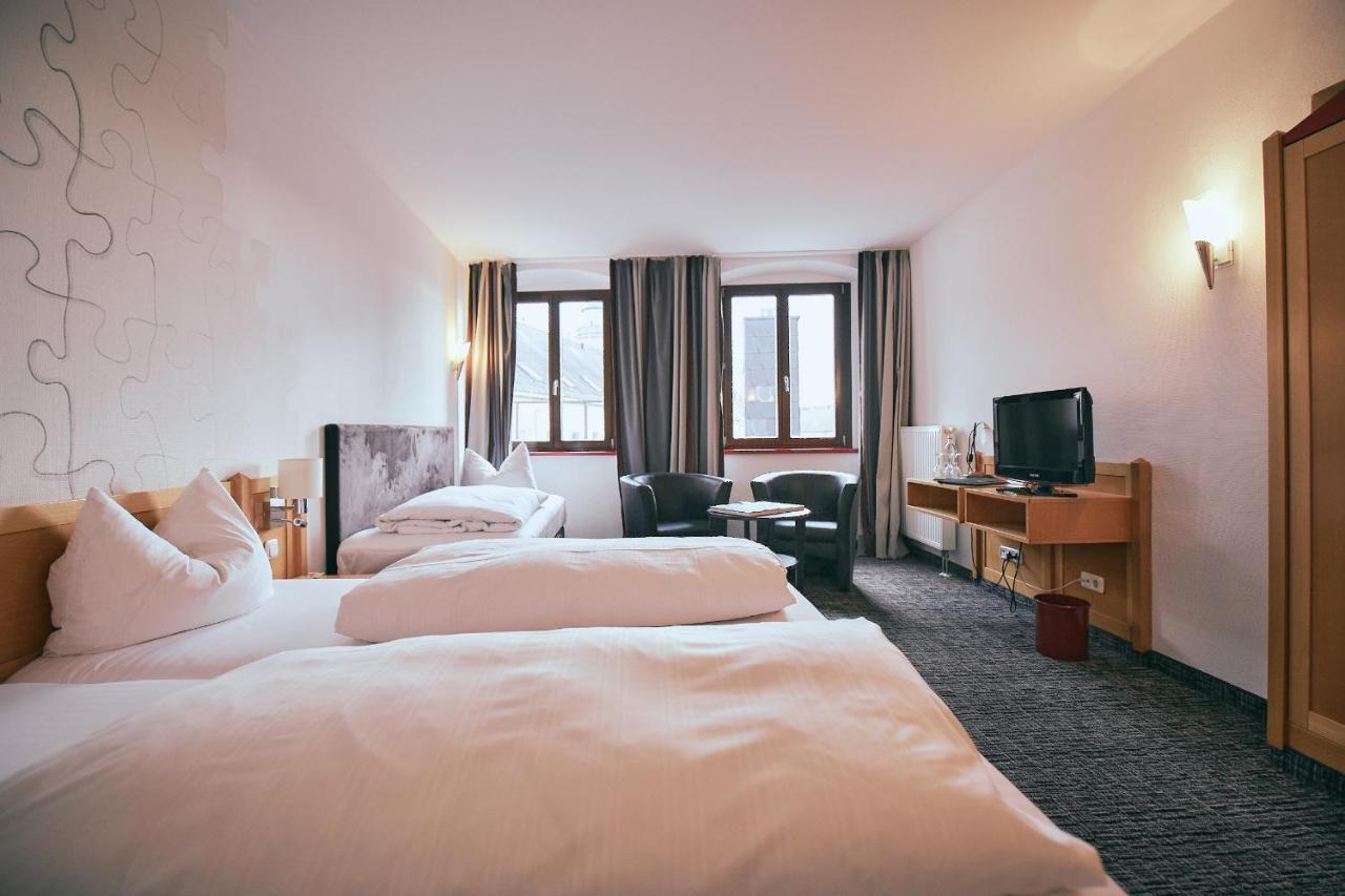 Hotel Roter Hahn レーゲンスブルク エクステリア 写真