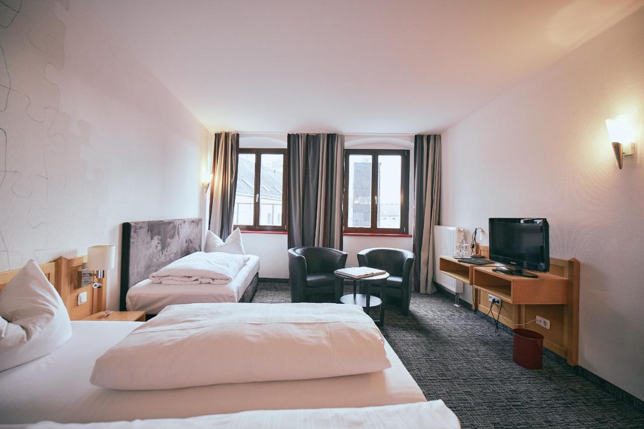 Hotel Roter Hahn レーゲンスブルク エクステリア 写真