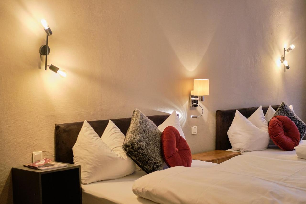 Hotel Roter Hahn レーゲンスブルク エクステリア 写真