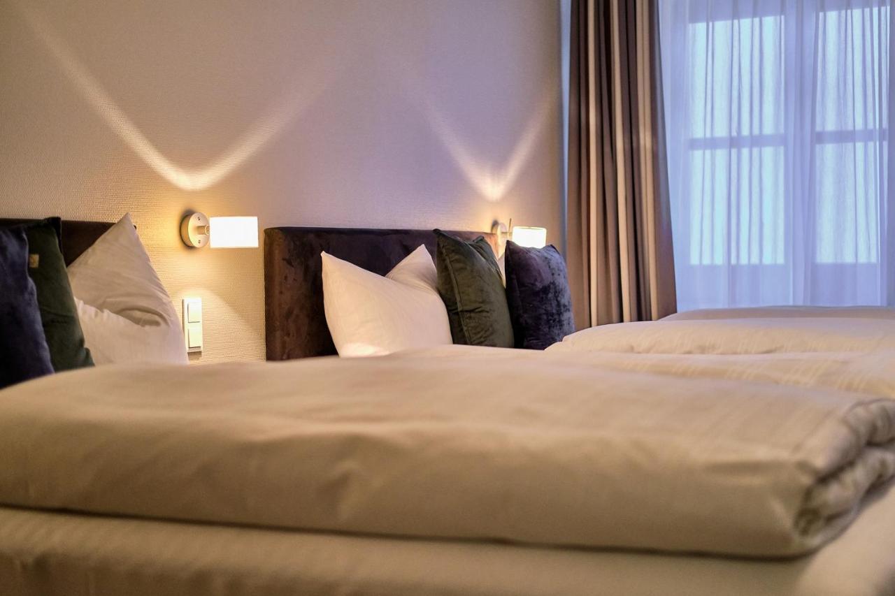 Hotel Roter Hahn レーゲンスブルク エクステリア 写真