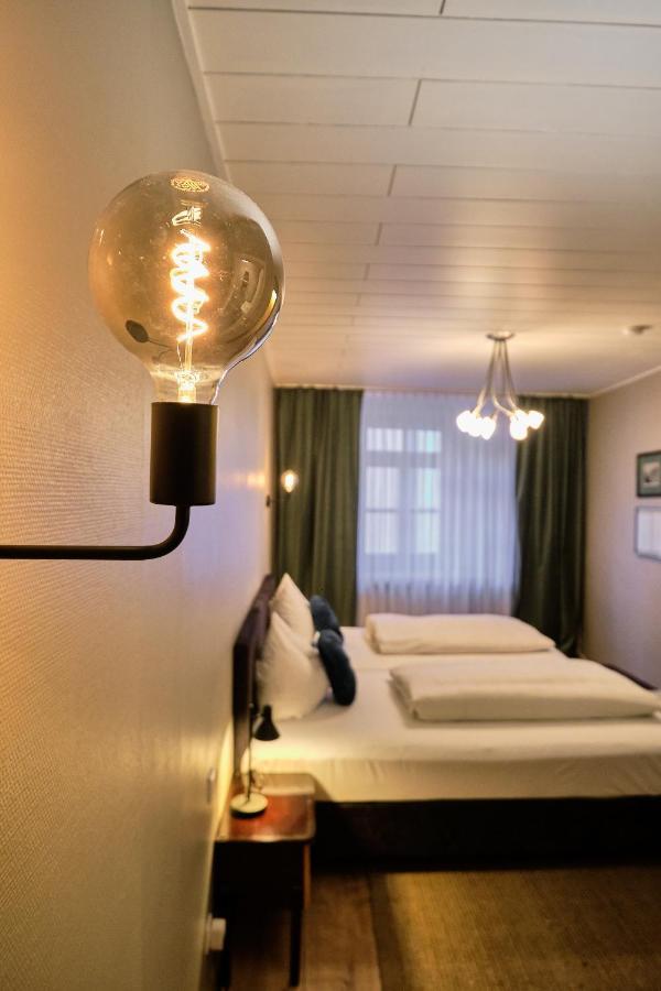 Hotel Roter Hahn レーゲンスブルク エクステリア 写真