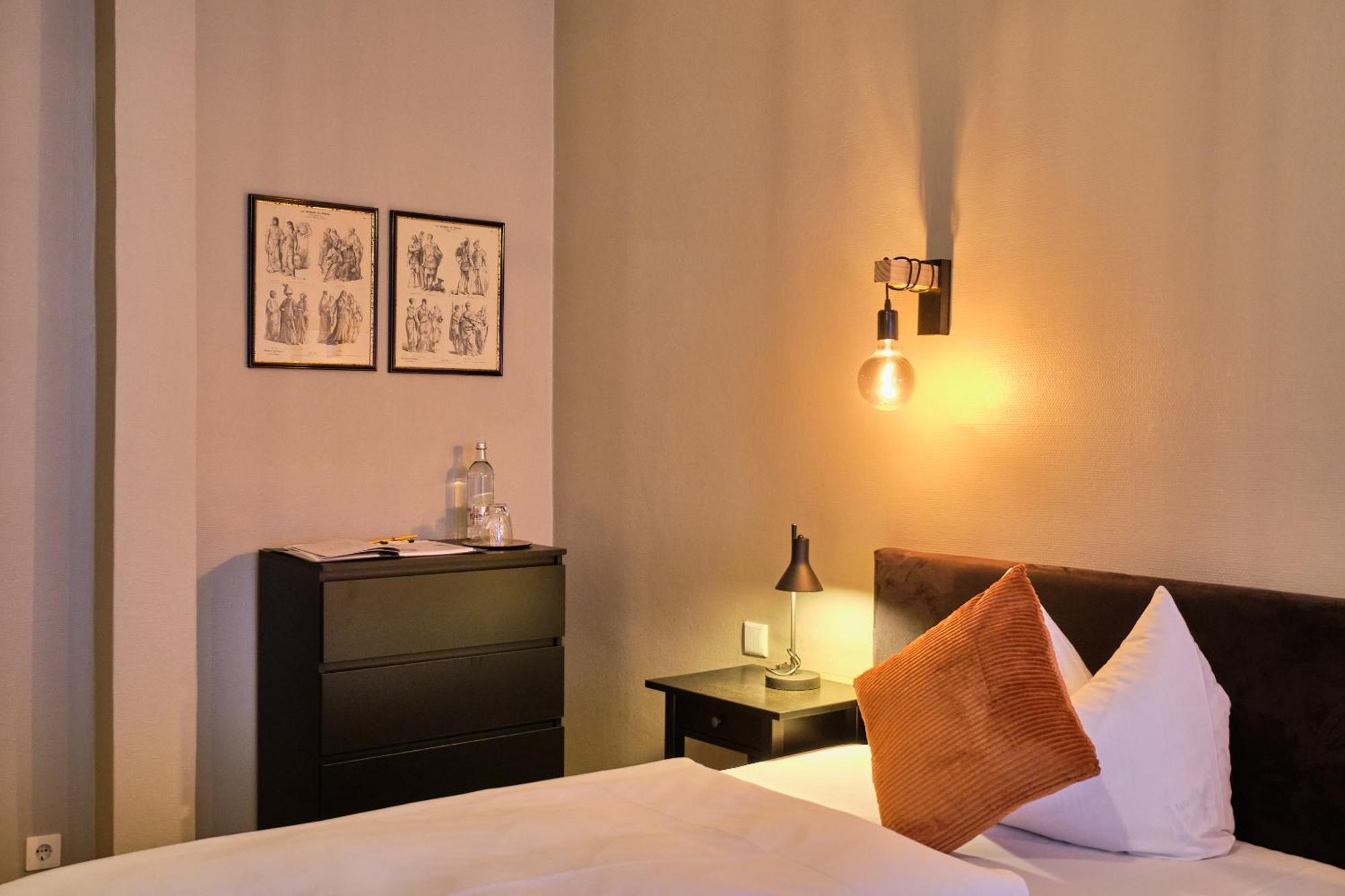 Hotel Roter Hahn レーゲンスブルク エクステリア 写真
