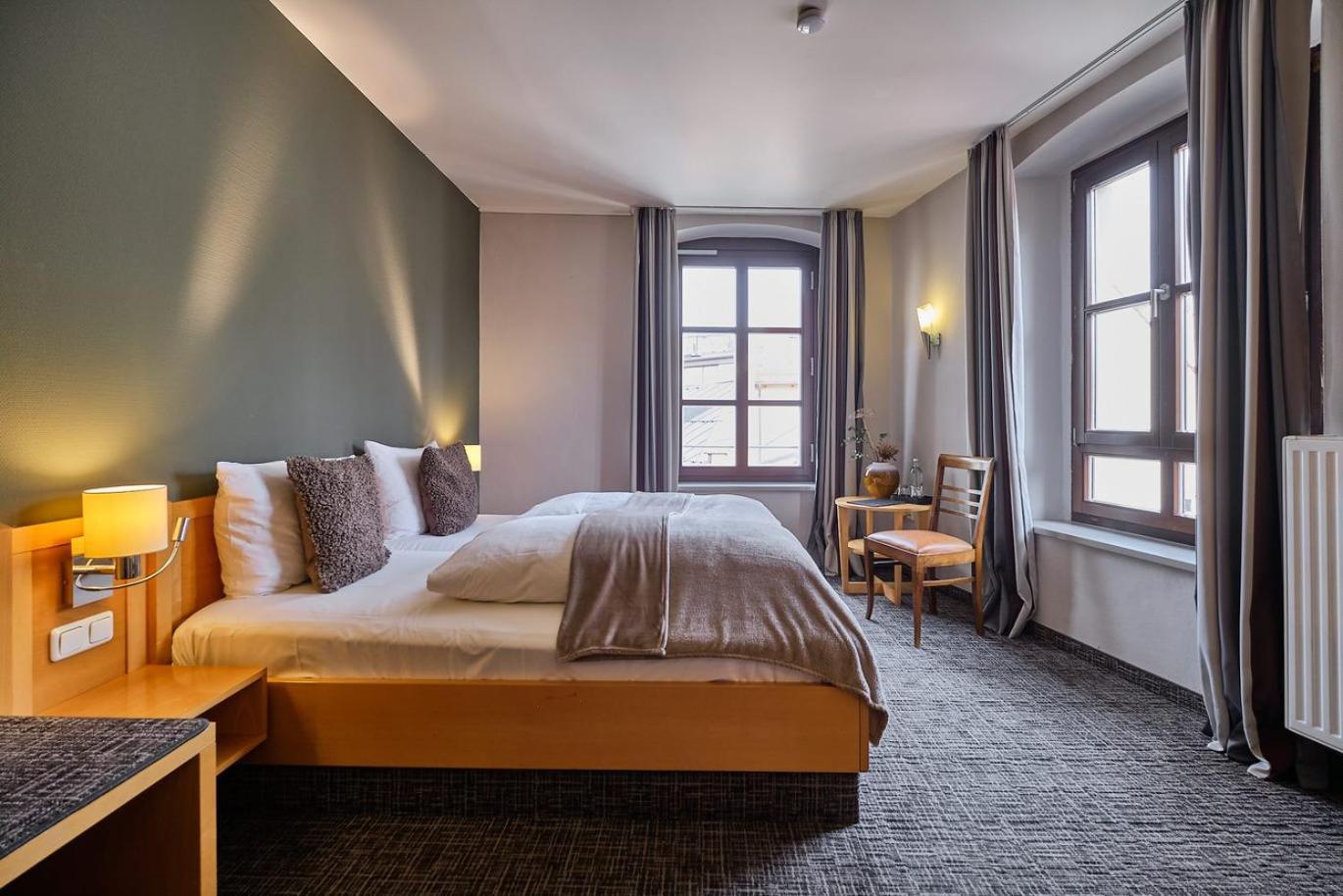 Hotel Roter Hahn レーゲンスブルク エクステリア 写真