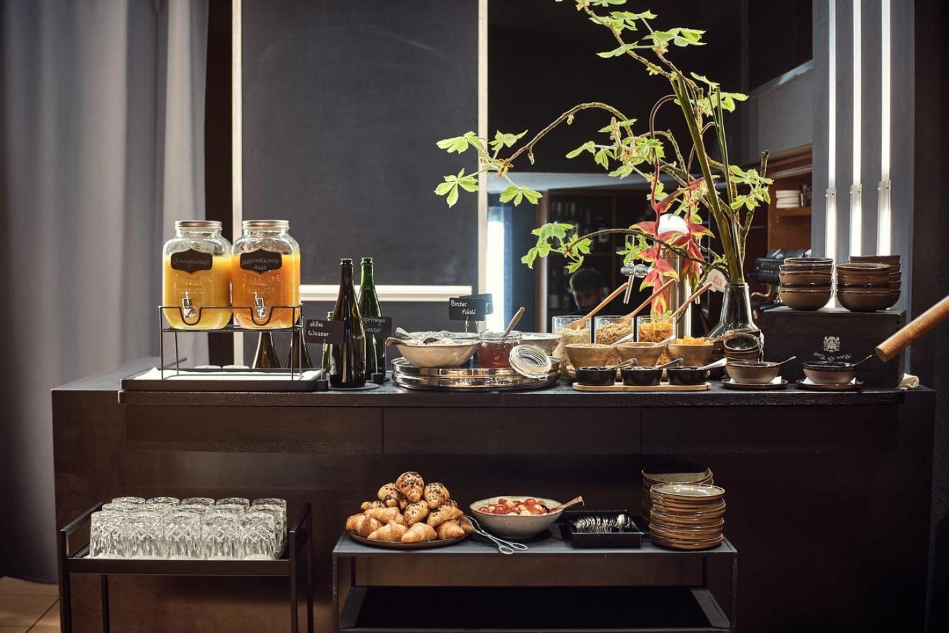 Hotel Roter Hahn レーゲンスブルク エクステリア 写真