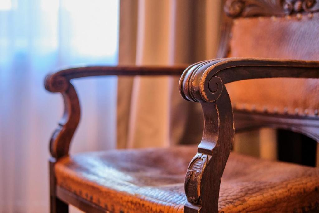 Hotel Roter Hahn レーゲンスブルク エクステリア 写真